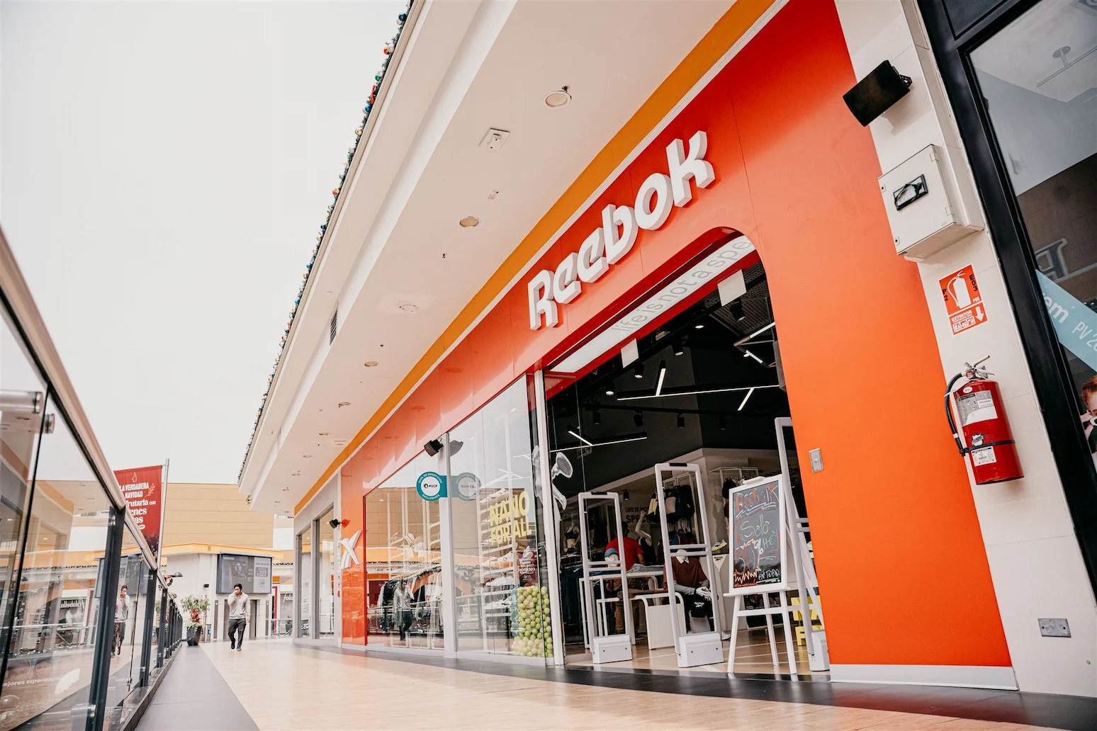 REEBOK